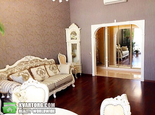 Rent out 3-room apartment. Киев, Спасская — photo 1
