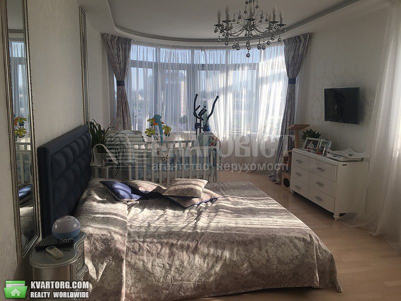 Sell 3-room apartment. Киев,  Лайоша Гавро — photo 2