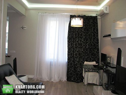 Sell 2-room apartment. Киев, Лесной пр — photo 1
