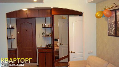 Rent out 2-room apartment. Киев,  Малиновского — photo 1