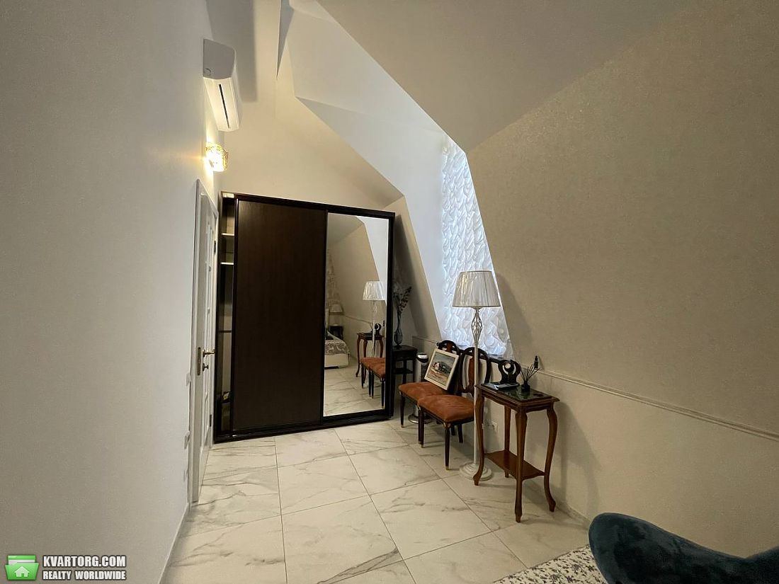 Rent out 3-room apartment. Днепропетровск, Соборная площадь — photo 9