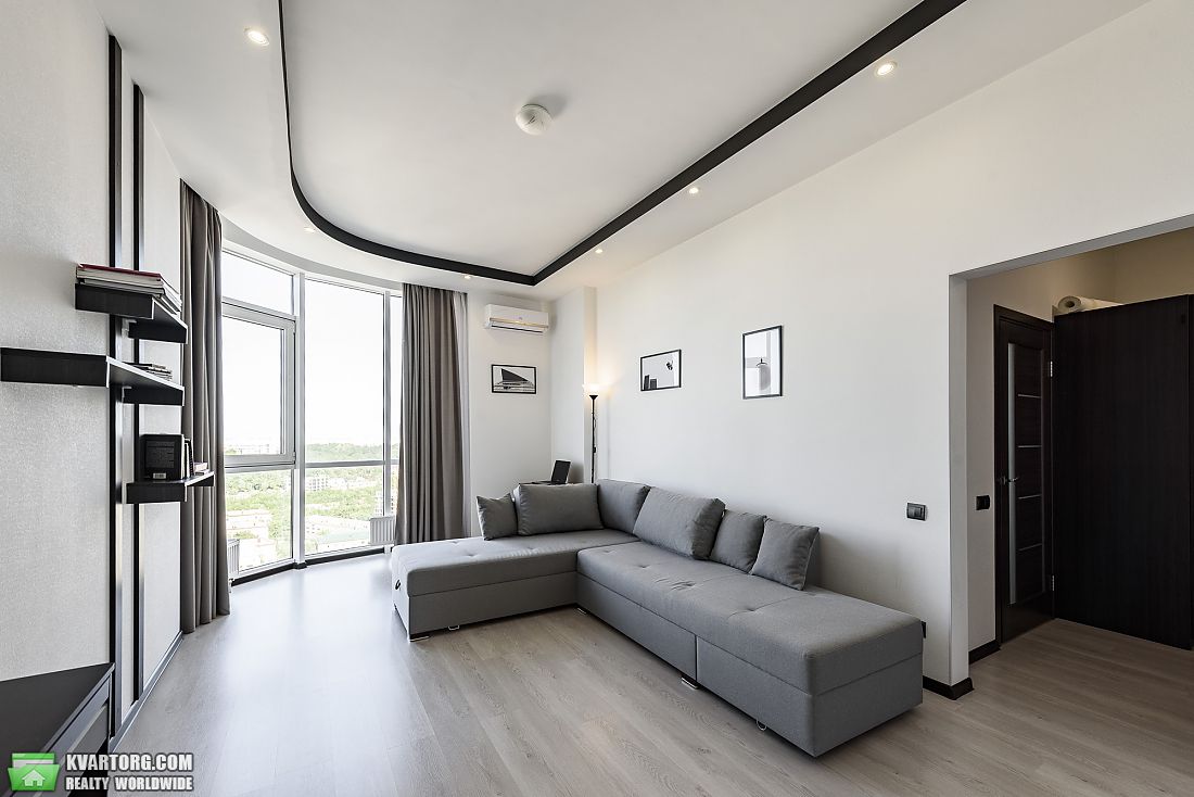 Rent out 1-room apartment. Киев,  Драгомирова — photo 1