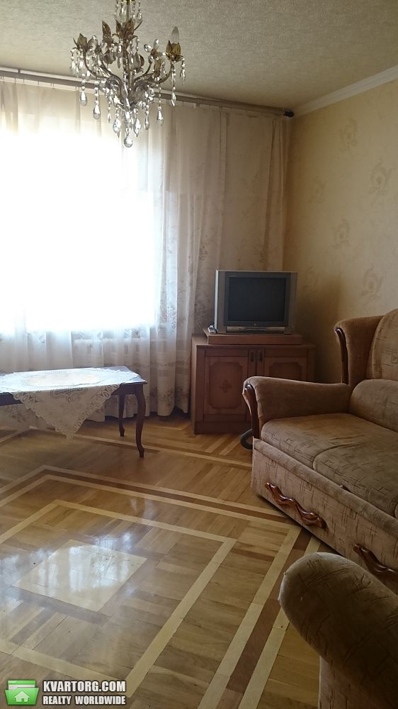 Rent out 3-room apartment. Киевская обл., Олександрійський бульвар — photo 2