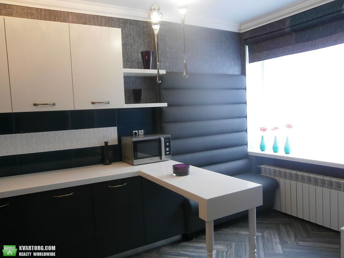 Rent out 3-room apartment. Киев,  Барбюса — photo 7