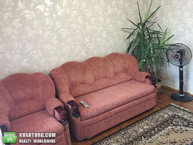 Rent out 2-room apartment. Киев,  Бажана — photo 2