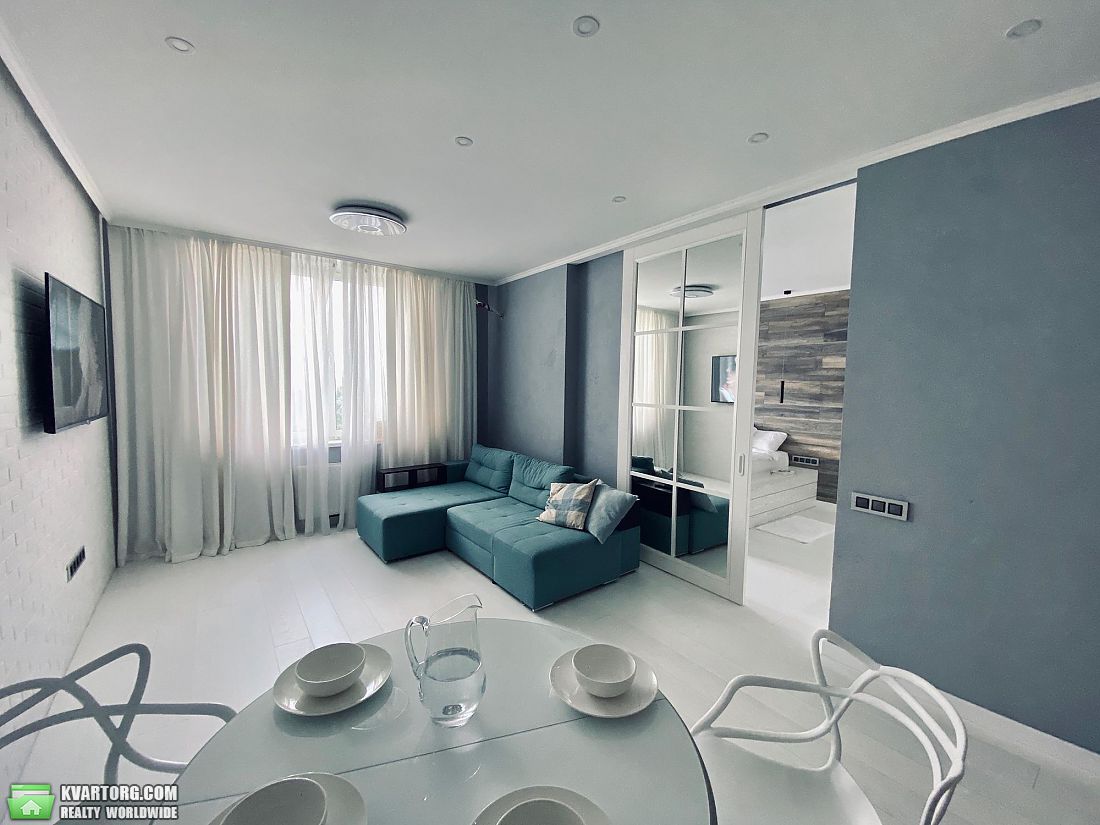 Sell 1-room apartment. Киев,  Феодосийская — photo 1