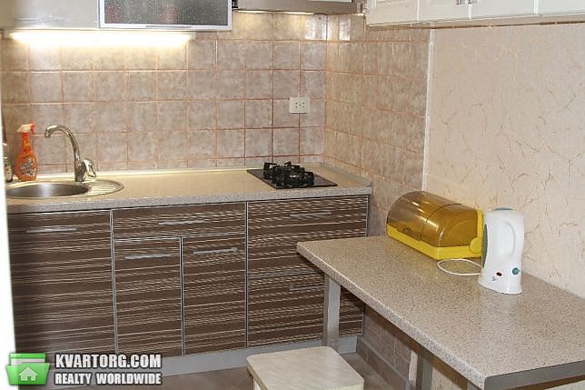 Rent out 2-room apartment. Киев,  Брюллова — photo 2