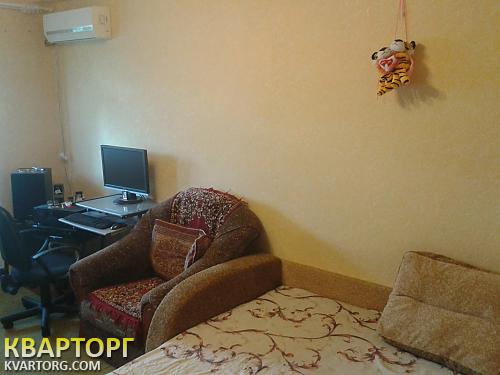 Rent out 1-room apartment. Киев, Жукова — photo 1