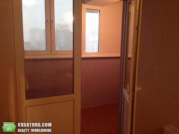 Rent out 2-room apartment. Киев,  Рижская — photo 9