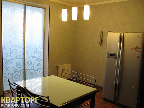 Rent out 4-room apartment. Киев, Окипной — photo 3