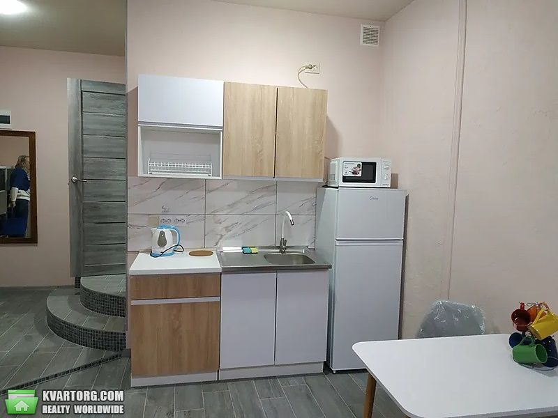 Rent out 1-room apartment. Киев, каменская — photo 3
