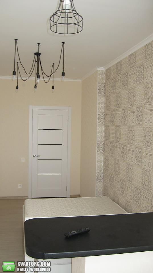 Rent out 1-room apartment. Киев,  Кондратюка — photo 2