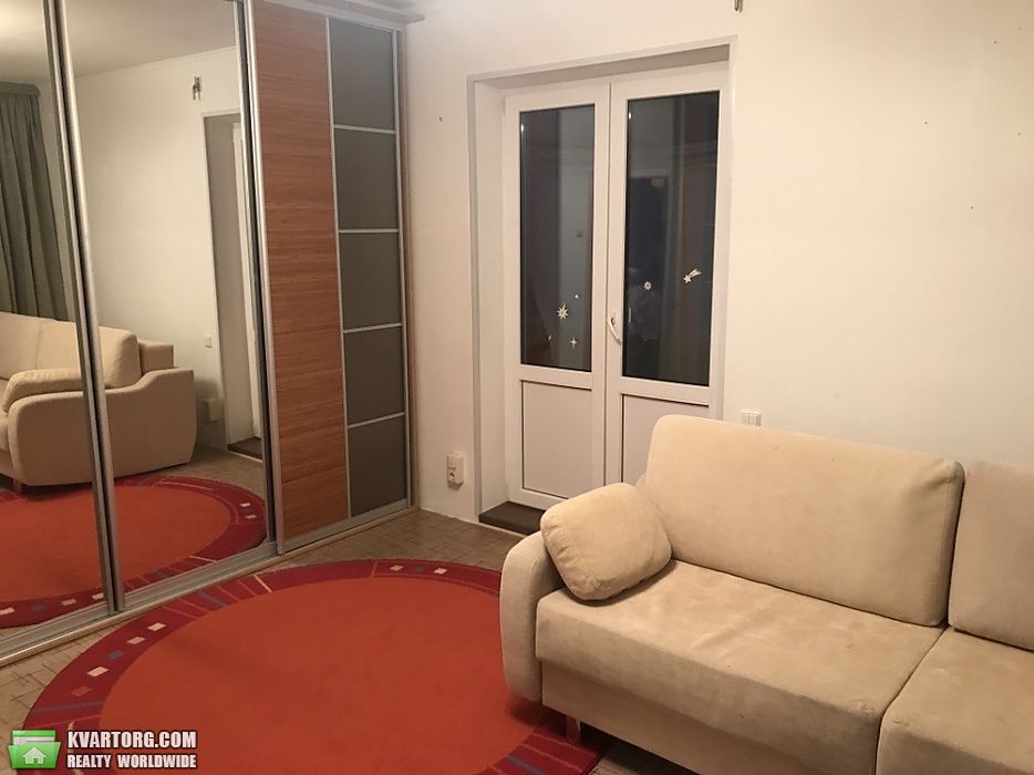 Rent out 1-room apartment. Киев, Раисы Окипной ул — photo 2