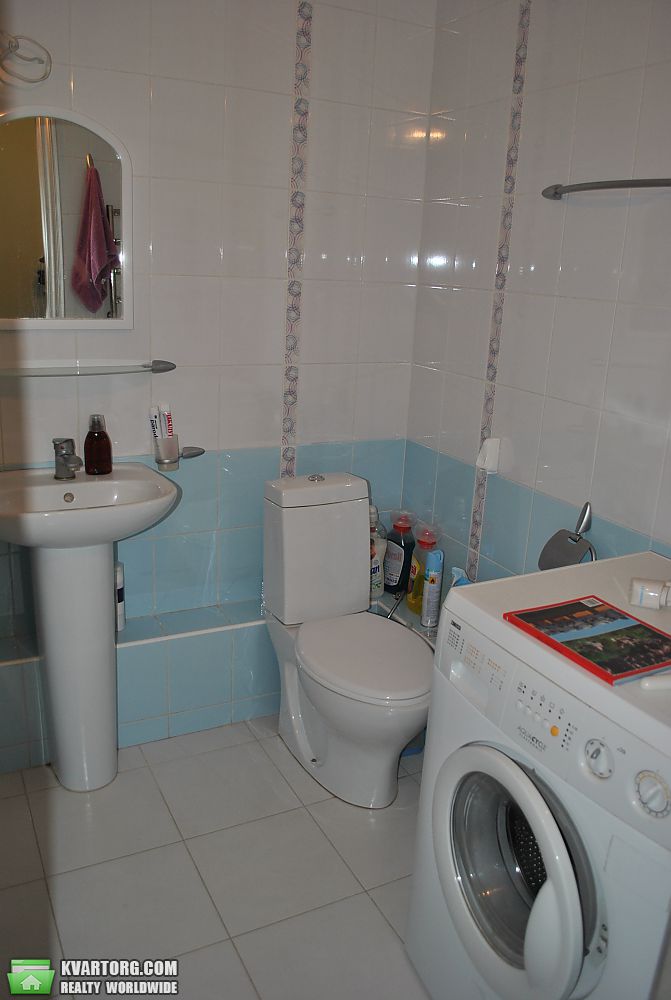 Rent out 2-room apartment. Киев, Милославская — photo 8