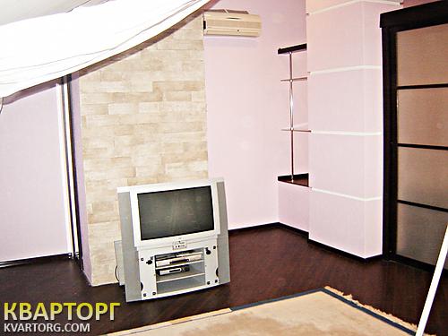 Rent out 2-room apartment. Киев,  Бассейная — photo 1