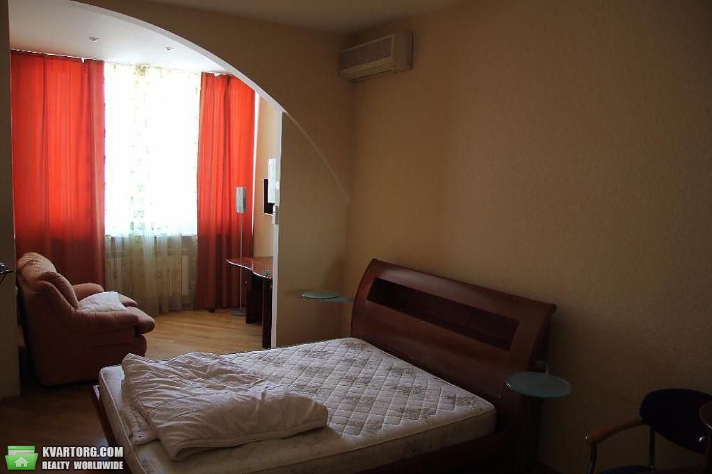 Rent out 4-room apartment. Киев,  Срибнокильская — photo 5