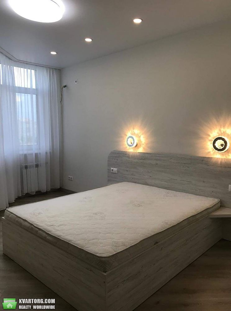 Rent out 2-room apartment. Киев,  Краснопольская — photo 7