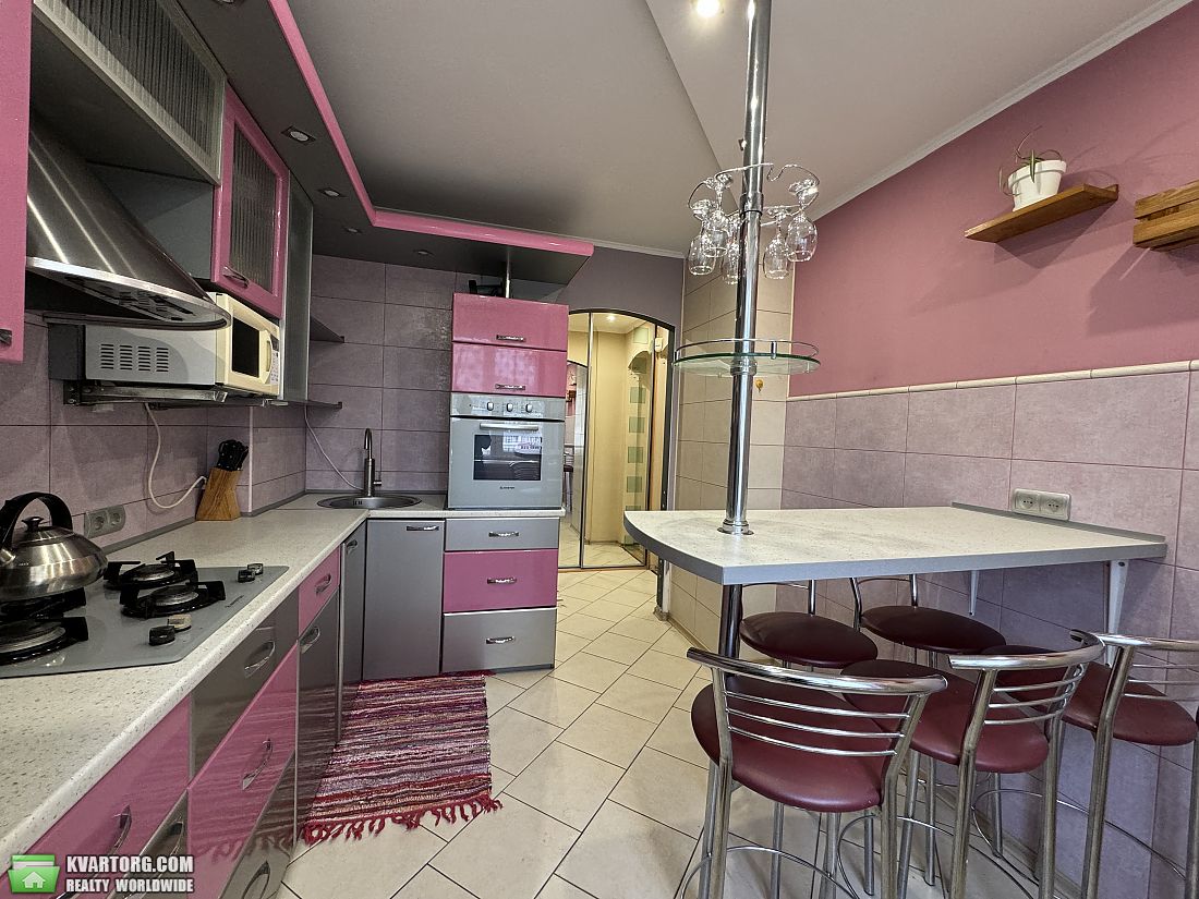 Rent out 3-room apartment. Киев,  Никольско-Слободская — photo 2