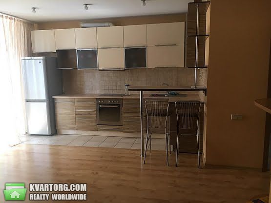 Rent out 2-room apartment. Киев,  Бажана — photo 2