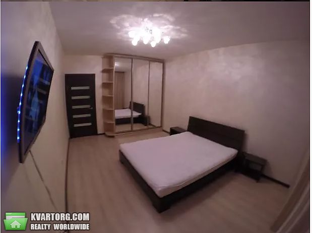 Rent out 2-room apartment. Киев,  Чавдар — photo 1