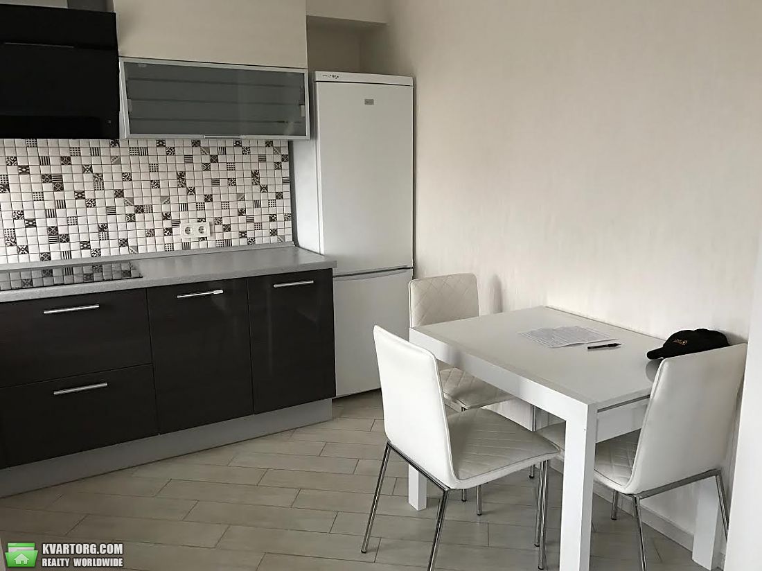 Sell 2-room apartment. Днепропетровск, Набережная Победы — photo 2