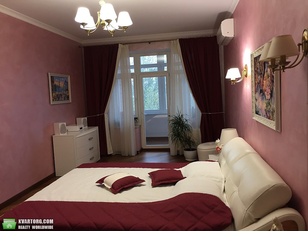 Sell 2-room apartment. Киев,  Щорса — photo 2
