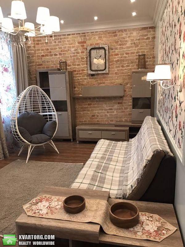 Rent out 3-room apartment. Киев,  Лысенко — photo 1