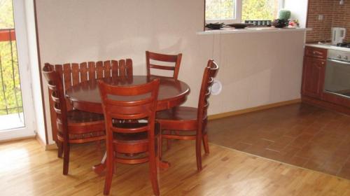 Rent out 2-room apartment. Днепропетровск, Карла Маркса — photo 1