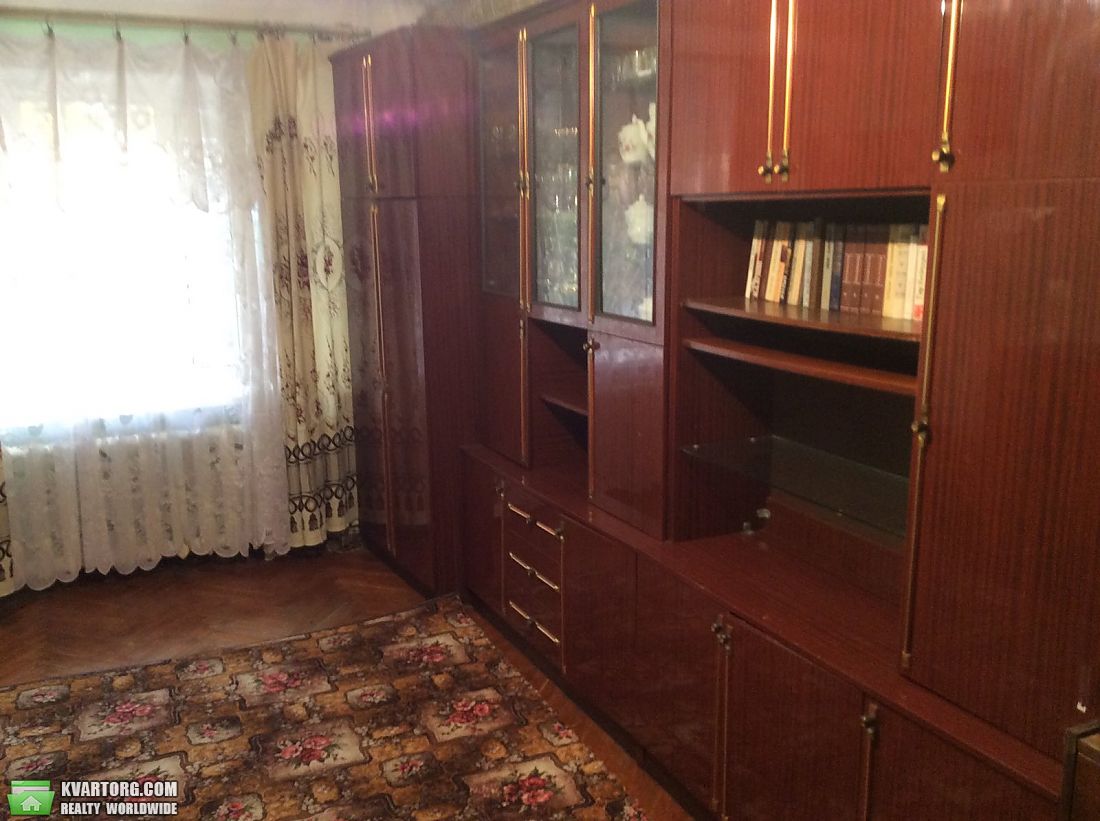Rent out 2-room apartment. Киев,  Кустанайская — photo 2
