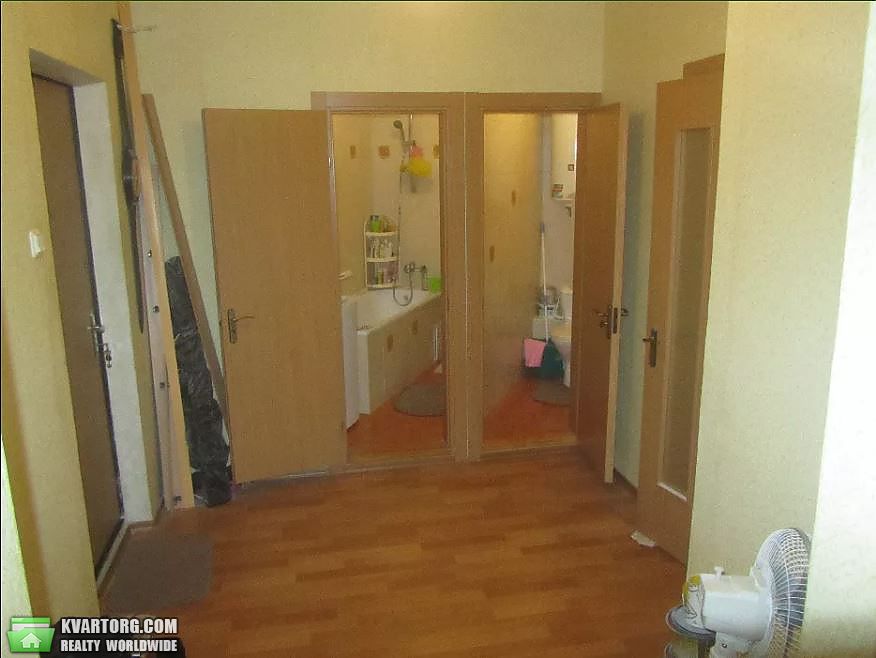 Sell 2-room apartment. Киев,  Урловская — photo 2