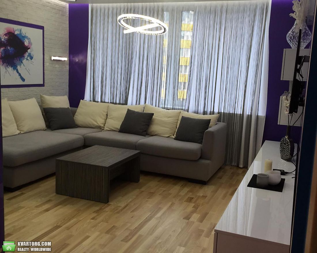 Rent out 2-room apartment. Киев,  Вышгородская — photo 2