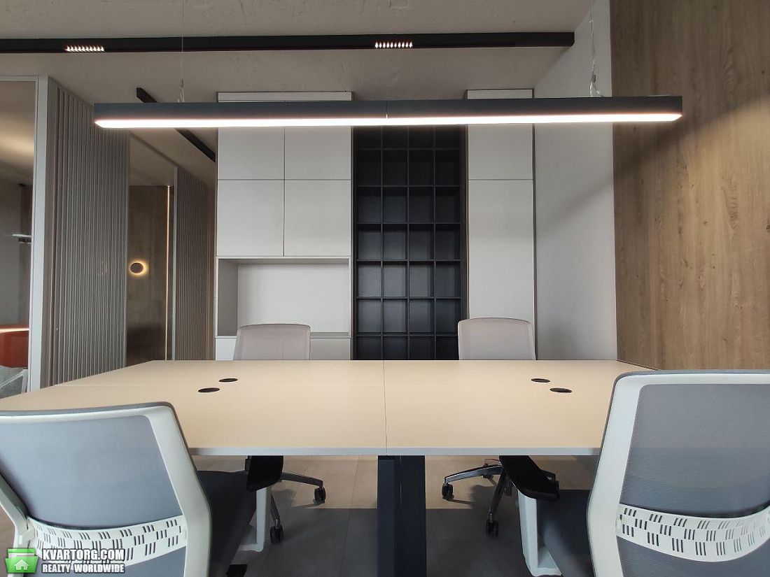 Rent out office. Киев, Кловский спуск — photo 1