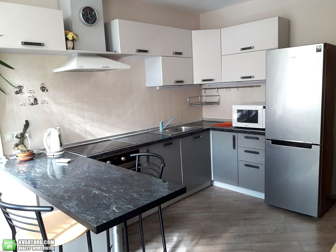 Rent out 3-room apartment. Киев,  Эрнста — photo 8