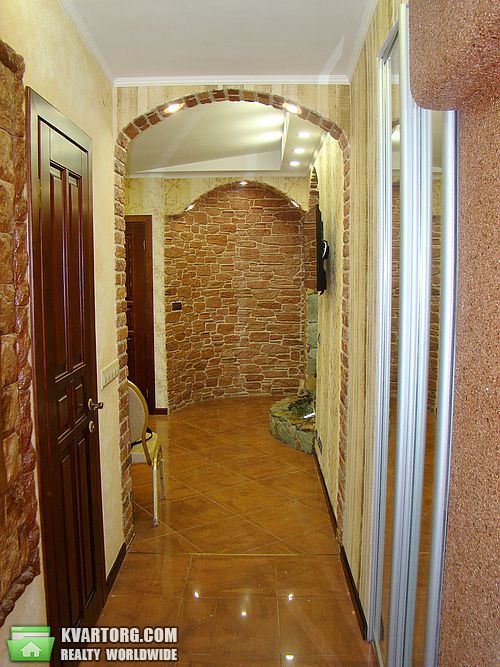 Rent out 2-room apartment. Киев,  Большая Васильковская — photo 8