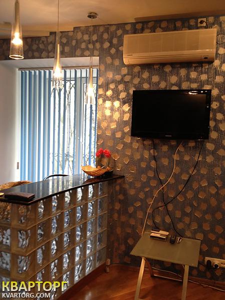 Rent out 1-room apartment. Одесса, Дерибасовская — photo 4