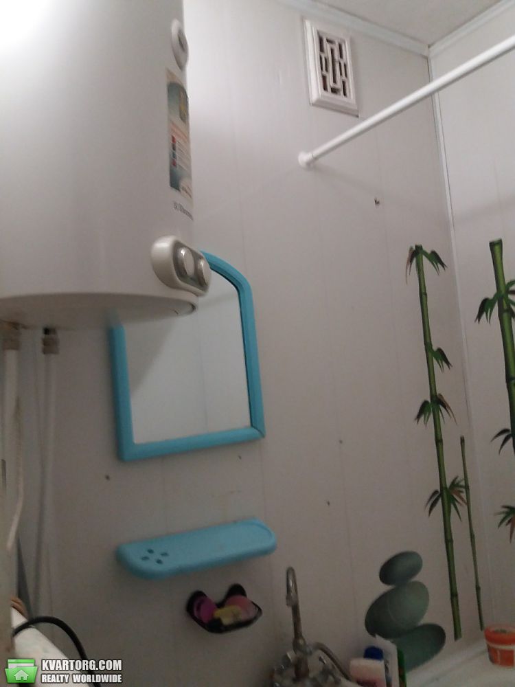 Rent out 1-room apartment. Киев,  Симиренко — photo 1
