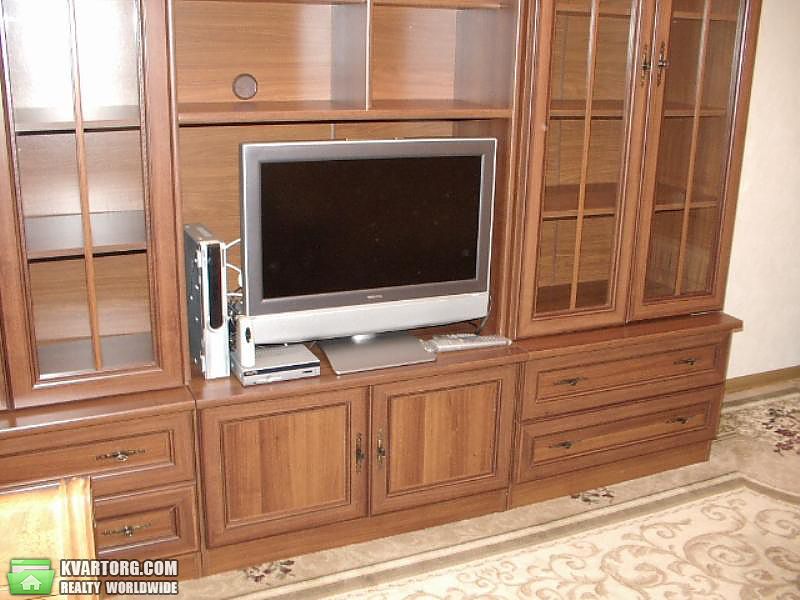 Rent out 3-room apartment. Киев,  Златоустовская — photo 8