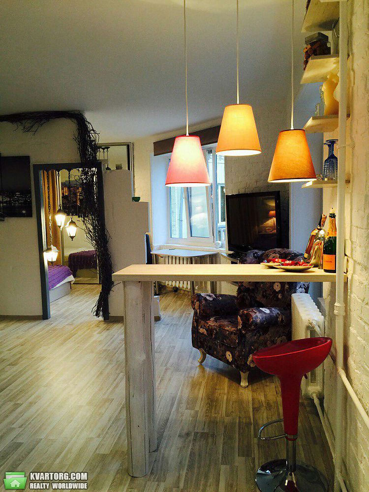 Rent out 2-room apartment. Киев,  Терещенковская — photo 3