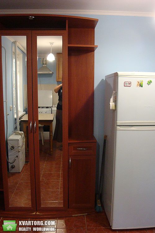 Rent out 1-room apartment. Киев, Завальная — photo 2