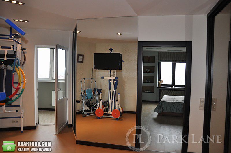 Sell 4-room apartment. Киев,  Срибнокильская — photo 1