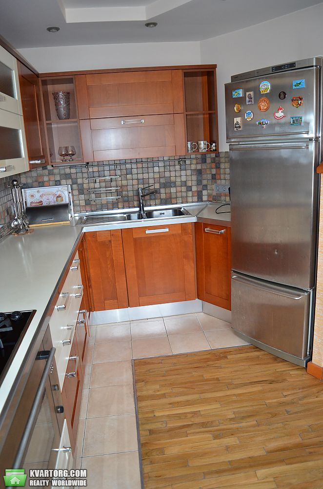 Sell 3-room apartment. Киев,  Салютная — photo 9