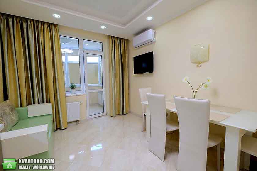 Rent out 2-room apartment. Киев,  Драгоманова — photo 1