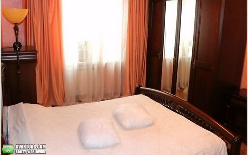 Rent out 3-room apartment. Киев, Эрнста — photo 9