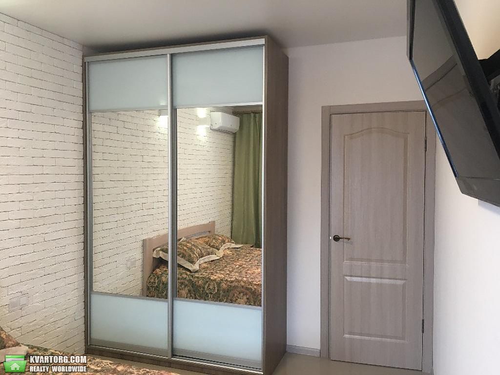 Rent out 2-room apartment. Киев,  Верхняя — photo 3