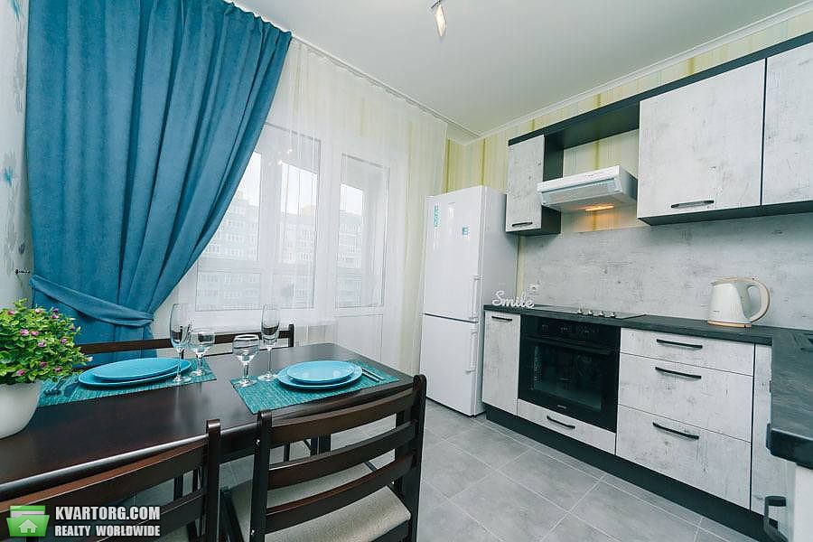 Rent out 1-room apartment. Киев, Русовой Софии — photo 1