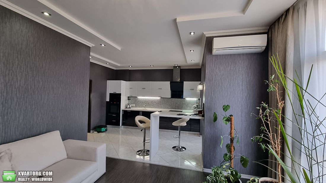 Sell 3-room apartment. Донецк,  Маяковского — photo 2