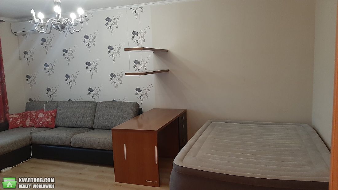Rent out 1-room apartment. Киев,  Тимошенко — photo 1