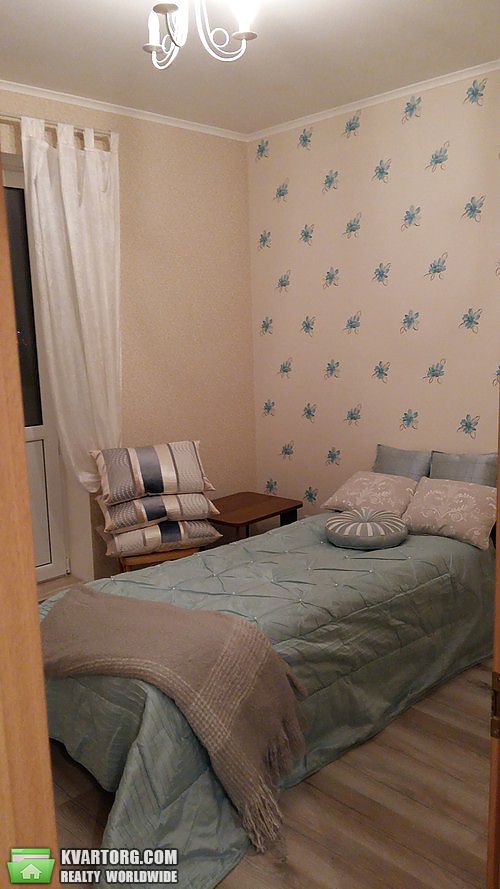 Sell 3-room apartment. Киев,  Моторный пер — photo 1