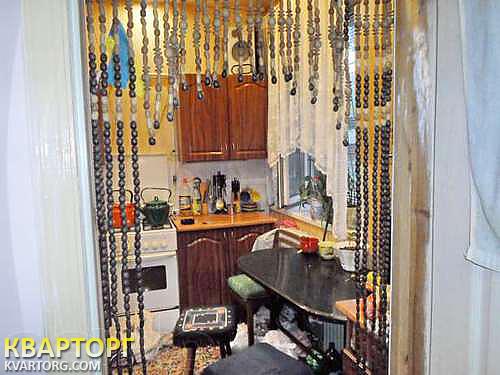 Sell 1-room apartment. Киев,  Гната Юры — photo 2
