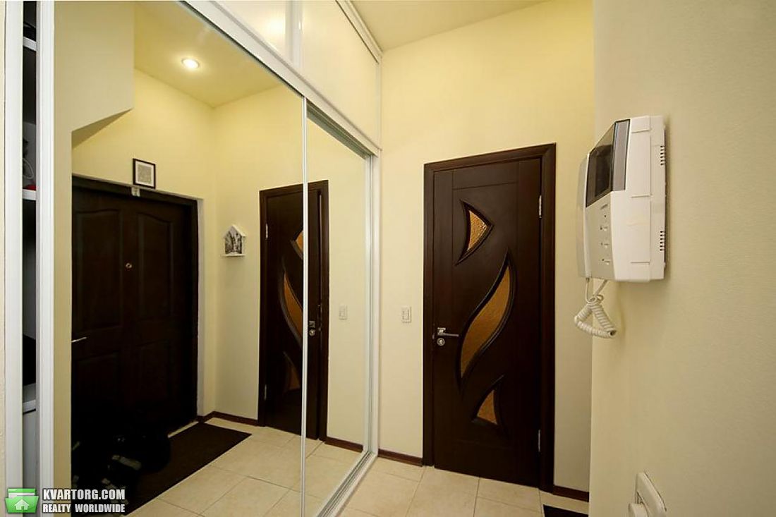 Rent out 2-room apartment. Киев,  Саксаганского — photo 9